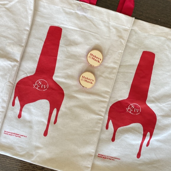 Maker’s Mark Whiskey Tote Bags Lot of 3 and Set of Cell Phone Popsockets - Picture 11 of 11